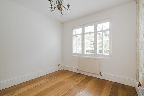 114 Godley Road, London, SW18 3HE