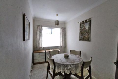 22 Lewis Road, Istead Rise, Gravesend, DA13 9JG