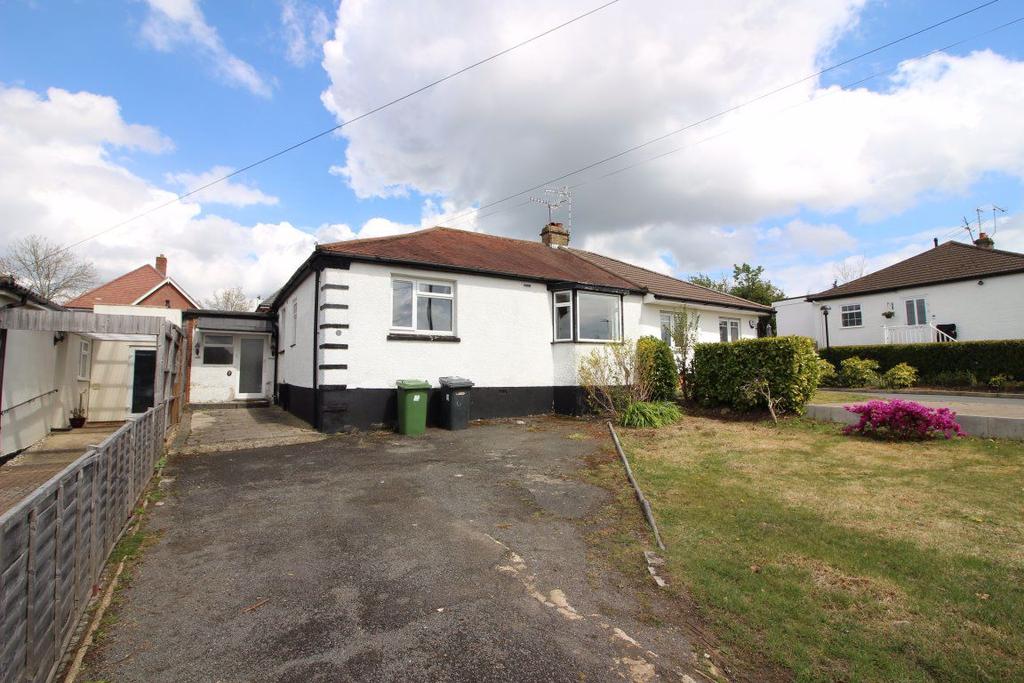 Oundle Avenue, Bushey 4 bed bungalow £2,000 pcm (£462 pw)