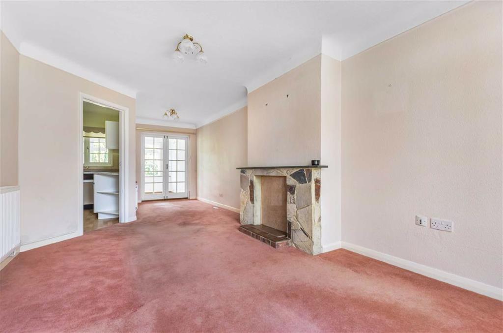 Carthage Close, Chandlers Ford, Hampshire 3 bed terraced house £350,000