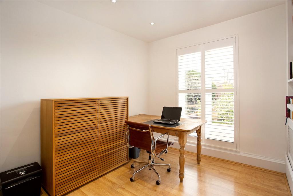 Bedroom/Study