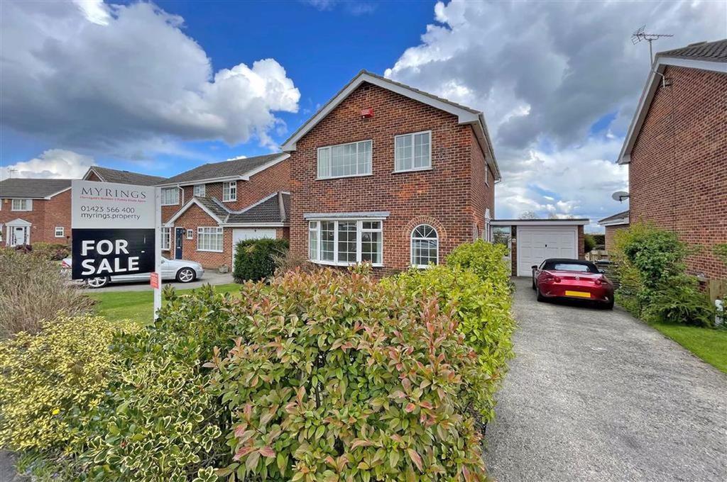 Masham Close, Harrogate, North Yorkshire 4 bed detached house £420,000
