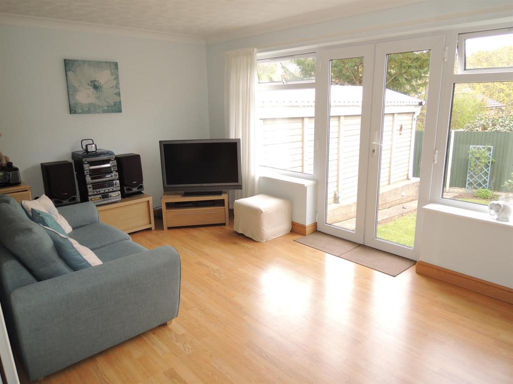 Wesley Avenue, Colchester 3 bed semidetached house £280,000