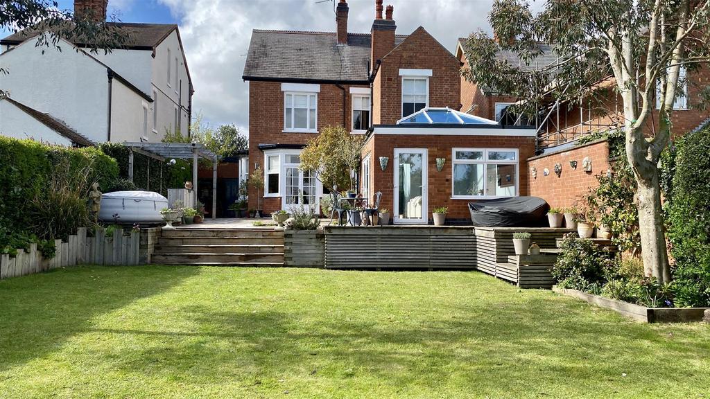 Leicester Road, Hinckley 4 bed detached house £625,000