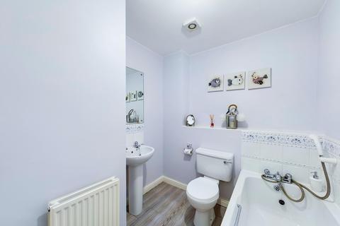 8 Camp Close, Bugbrooke, Northampton, NN7 3RW