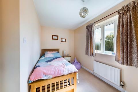 8 Camp Close, Bugbrooke, Northampton, NN7 3RW