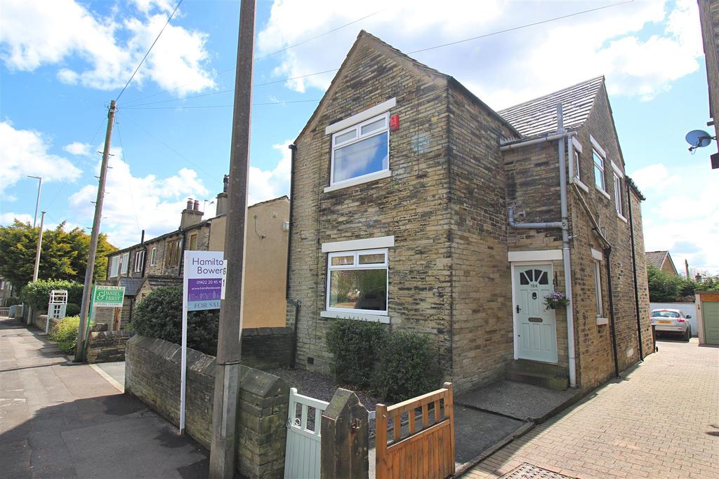 Wakefield Road, Lightcliffe, Halifax 3 bed detached house £320,000