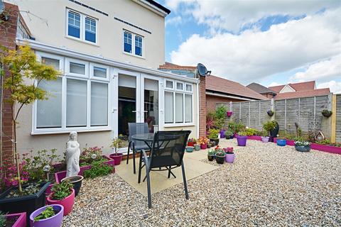 15 Northcliffe, Bexhill-on-sea, TN40 1RA