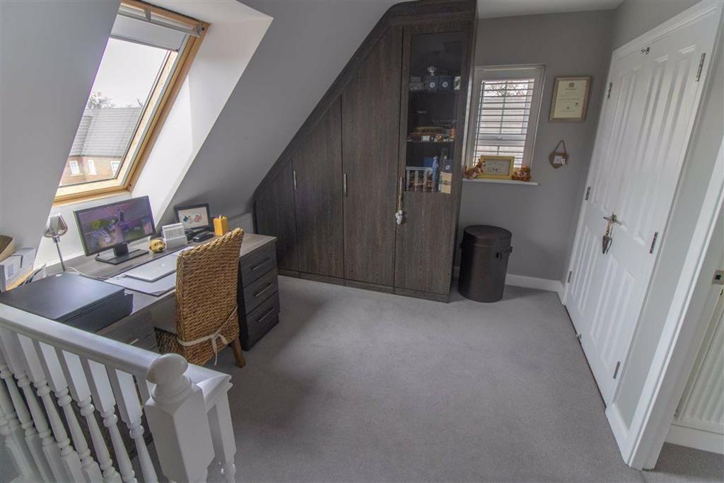 Landing/study area