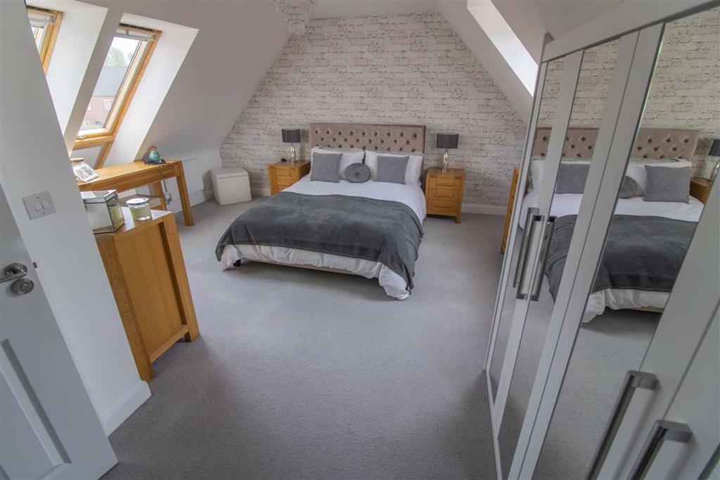 Guest bedroom/bedroom 2