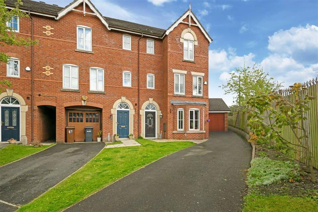 Hadrian Way, Middlewich, Cheshire 5 bed townhouse £260,000