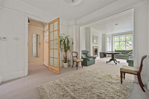 Flat 21, Moreland Court Finchley Road, London, NW2 2PJ