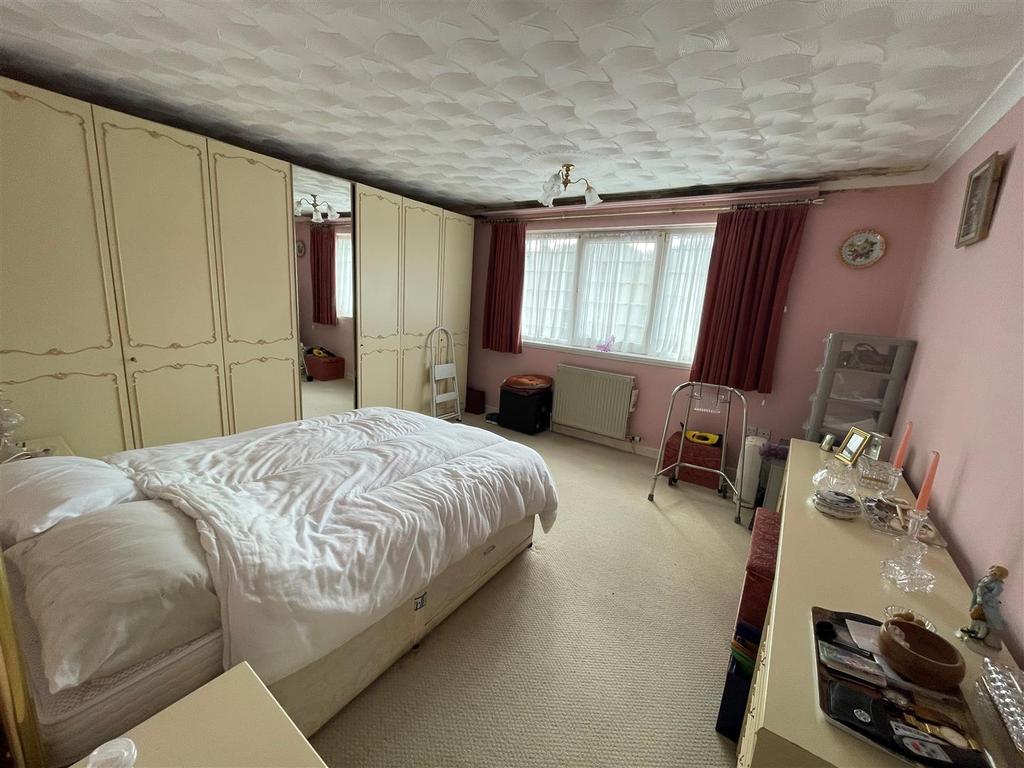 Bedroom 1: