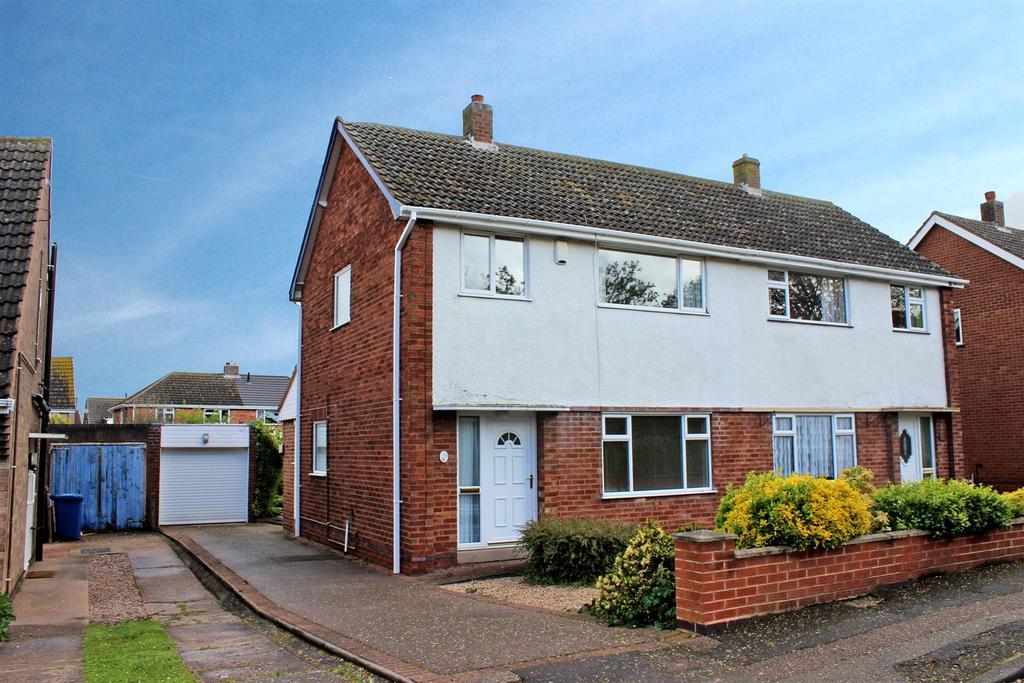 Canning Road, Glascote, Tamworth 3 bed semidetached house for sale £