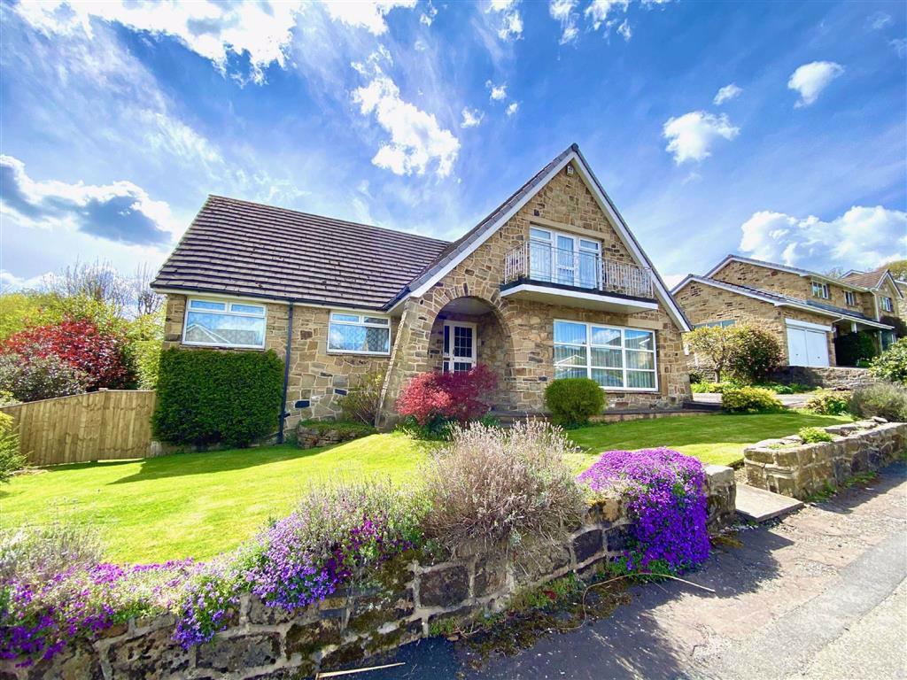 The Fairway, Fixby, Huddersfield, HD2 5 bed detached house £425,000