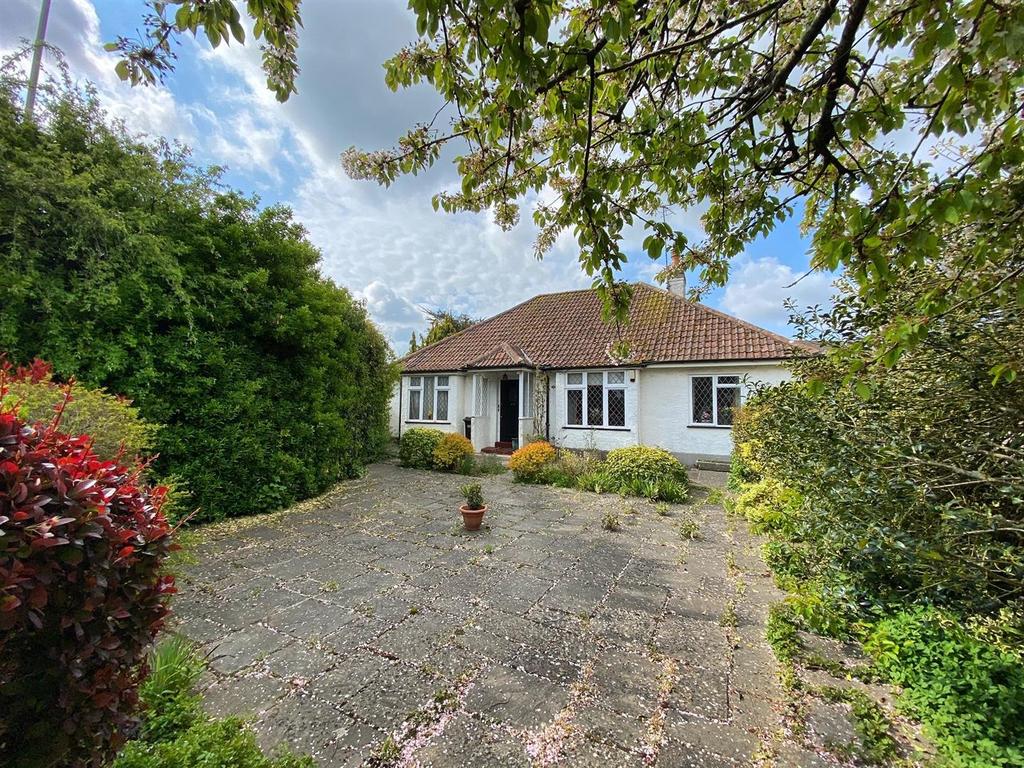 Bath Road, Saltford, Bristol 2 bed detached bungalow £475,000