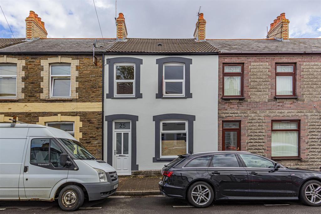 Arthur Street, Roath, Cardiff 2 bed house £200,000