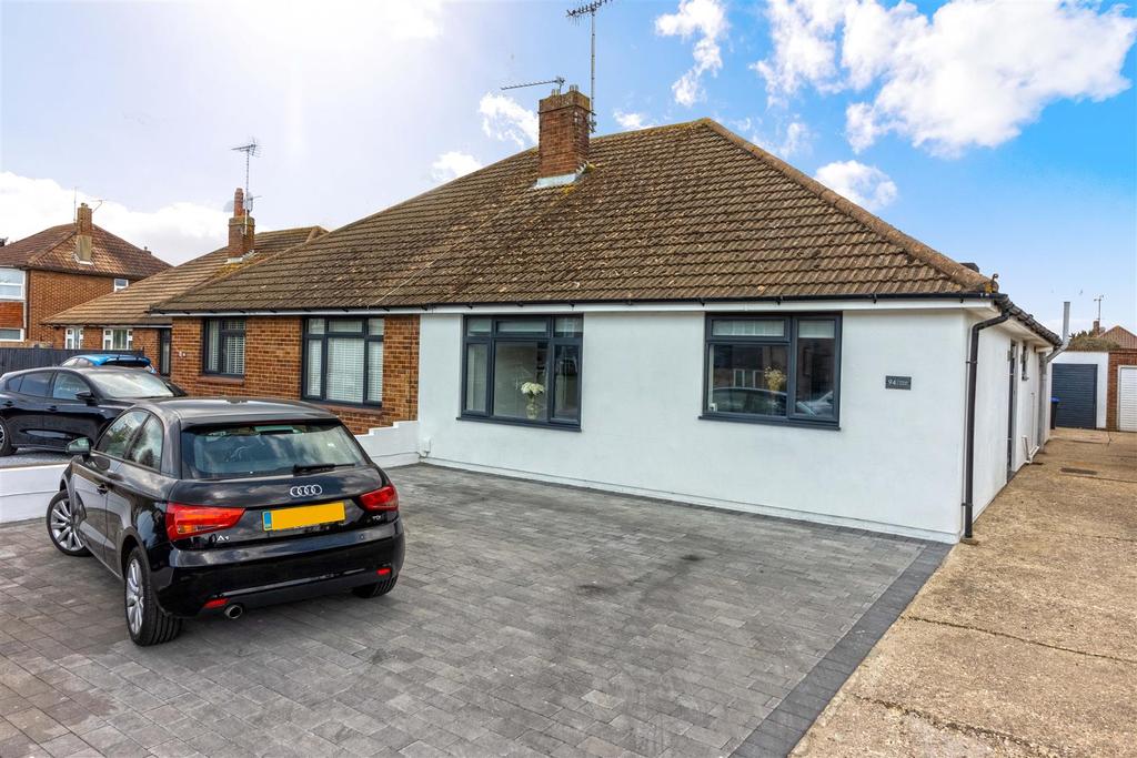 Terringes Avenue, Worthing 2 bed house £410,000