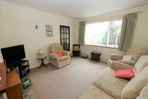 10 Bushey Close, Capel St Mary, Ipswich, IP9 2HW