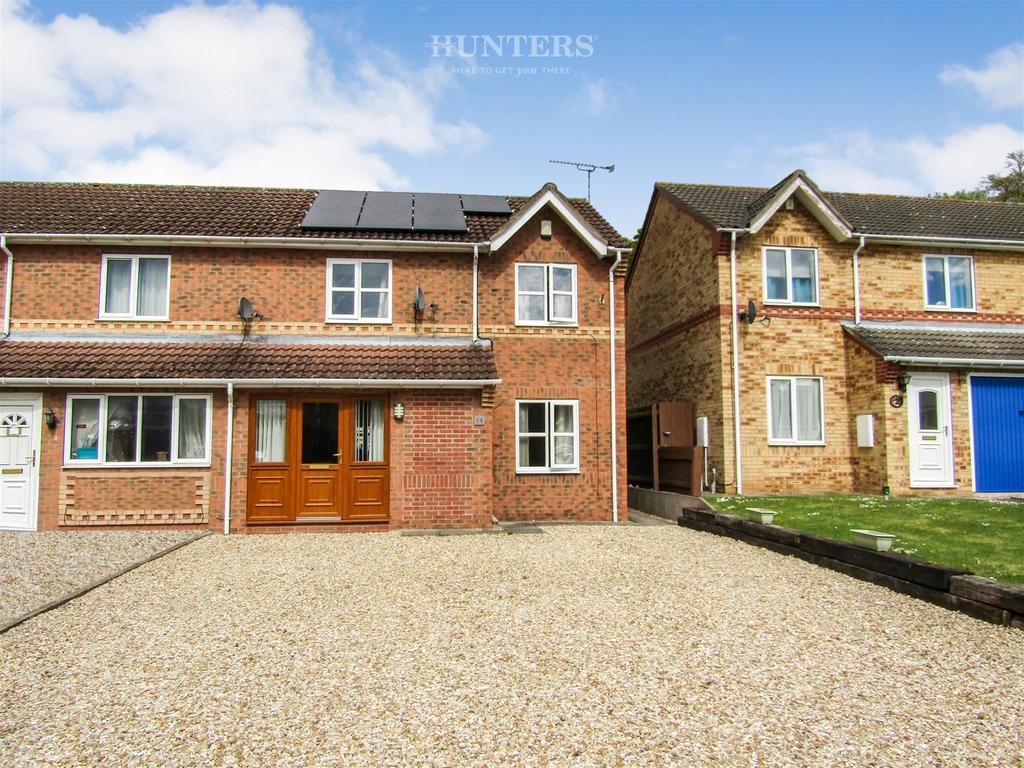Old Showfields, Gainsborough, DN21 2QE 3 bed semidetached house £175,000