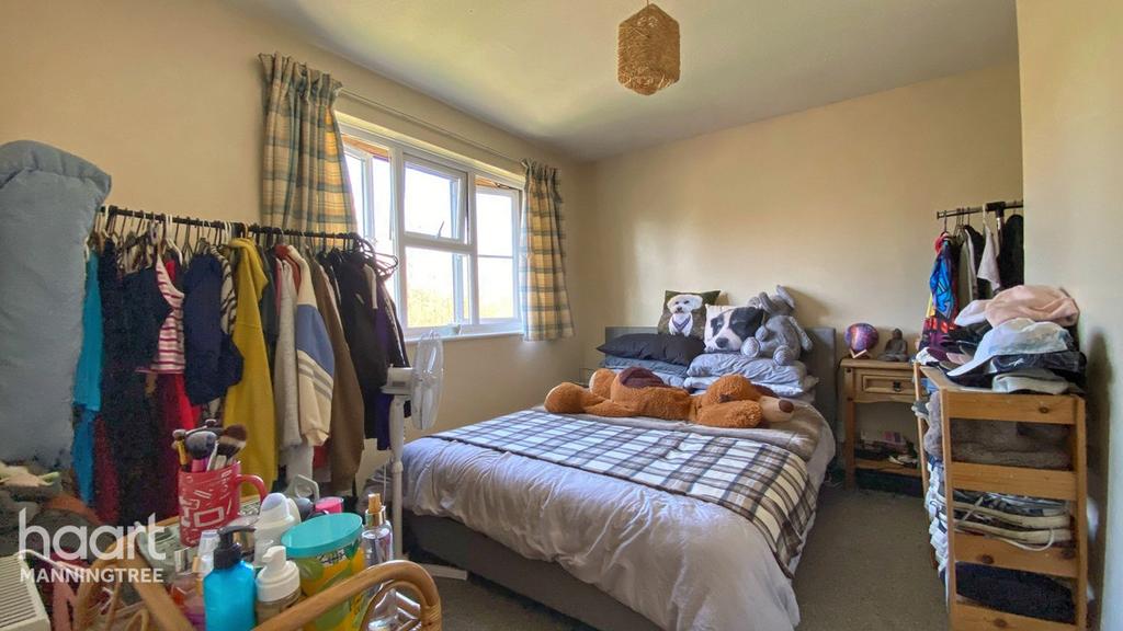 Nash Close, Lawford Dale, Manningtree 1 bed end of terrace house £170,000