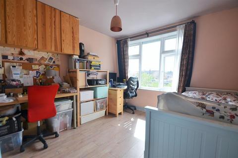 49a Goring Way, Greenford, UB6 9NN
