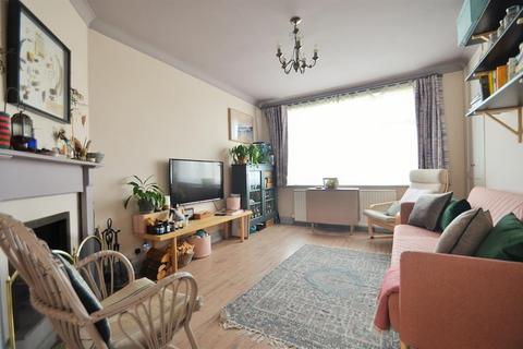 49a Goring Way, Greenford, UB6 9NN
