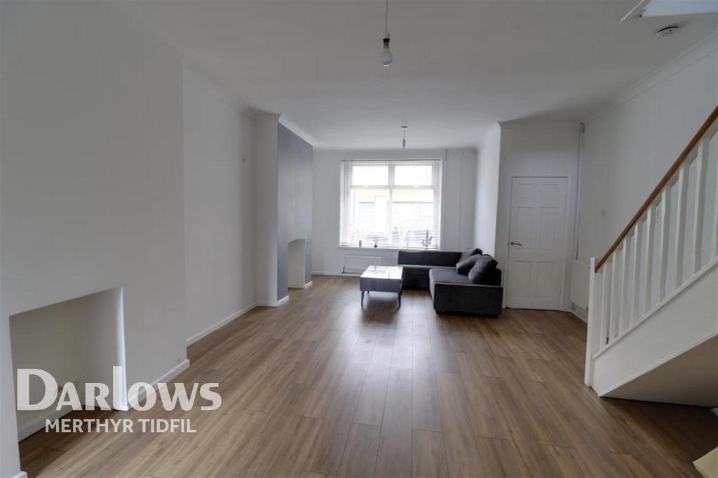 Church Street, Ebbw Vale 3 bed terraced house to rent £750 pcm (£173 pw)