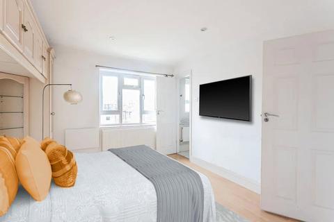 5 Albert Close, London, N22 7AL