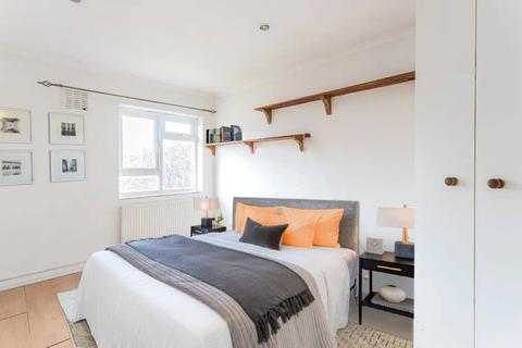 5 Albert Close, London, N22 7AL