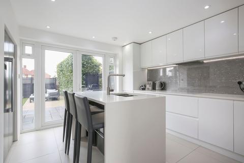 2 Corner View, Welham Green, Hatfield, AL9 7DH