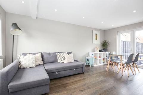 2 Corner View, Welham Green, Hatfield, AL9 7DH