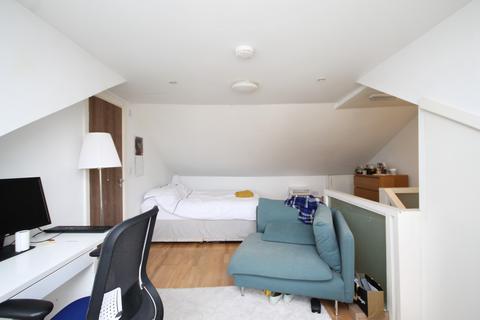 3 bedroom flat to rent, Cardozo Road, Islington, N7