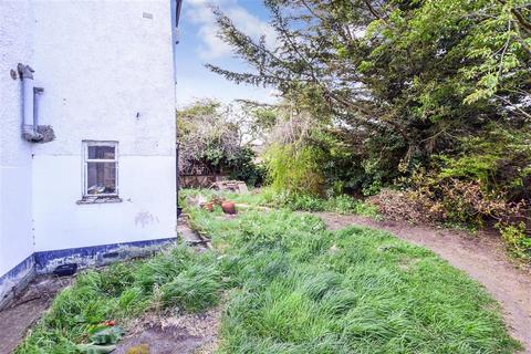 8 Pleasant View, Erith, DA8 1AD