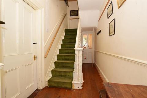 8 Pleasant View, Erith, DA8 1AD