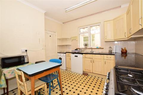 8 Pleasant View, Erith, DA8 1AD