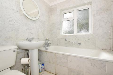 8 Pleasant View, Erith, DA8 1AD