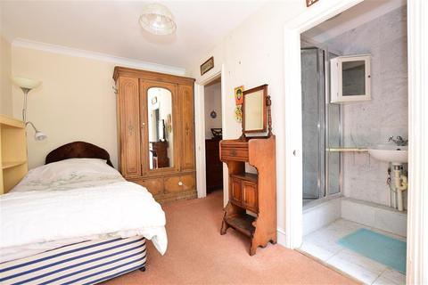 8 Pleasant View, Erith, DA8 1AD