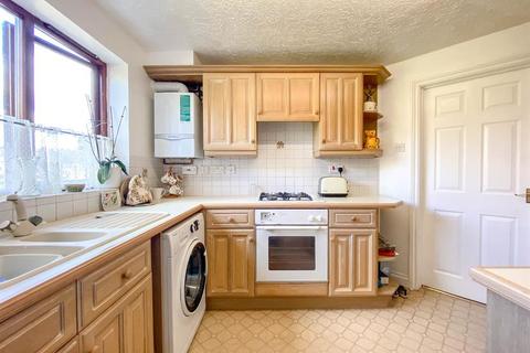 86 Lantern Close, Berkeley, GL13 9DE