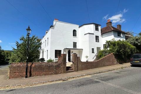 2 bedroom apartment to rent, High Street, Limpsfield, Oxted, RH8