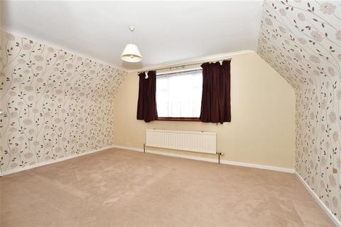 2 Poplar Walk, Meopham, Gravesend, DA13 0EB