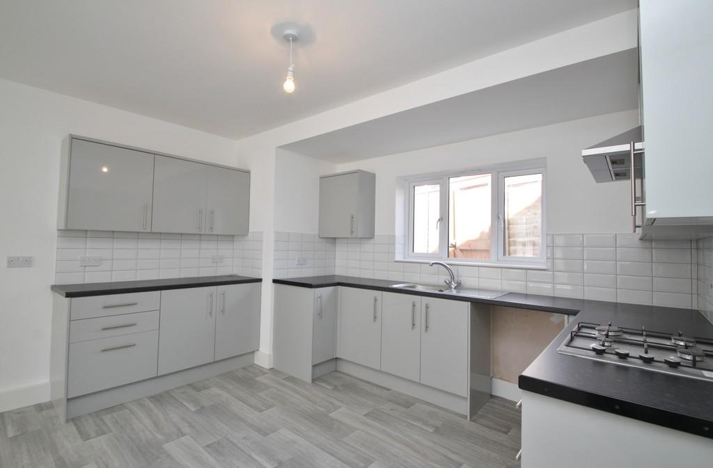 Gordon Road, South Woodford 2 bed end of terrace house £450,000