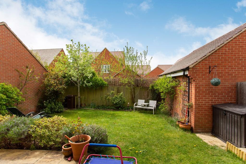 Walker Drive, Faringdon, SN7 4 bed detached house £400,000