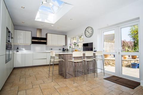 39 Valley Road, Portishead, Bristol, BS20 8JU
