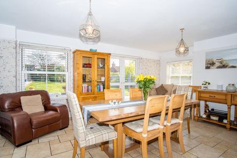 39 Valley Road, Portishead, Bristol, BS20 8JU