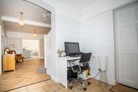 39 Valley Road, Portishead, Bristol, BS20 8JU