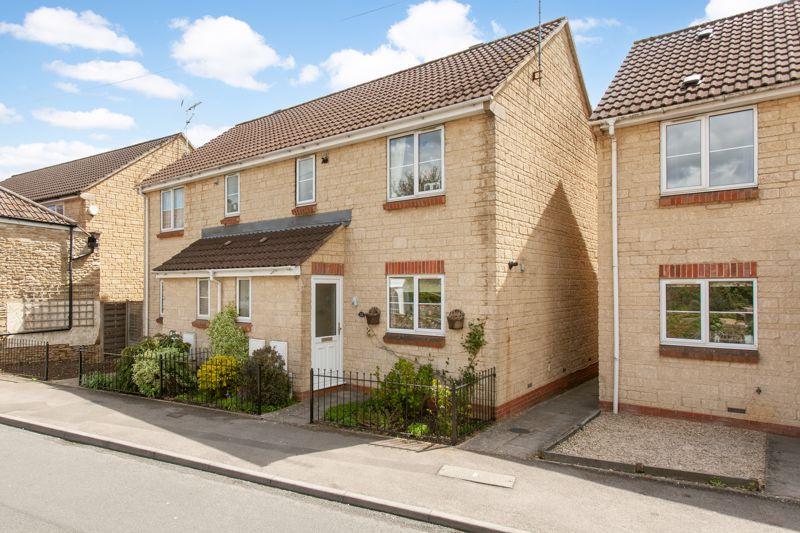 Station Road, Corsham 3 bed semidetached house £275,000
