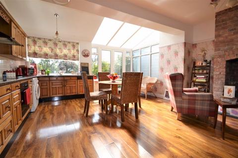 17 Bispham Drive, Wirral, CH47 9SE