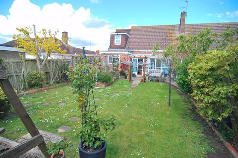 38 Beechcroft Road, Longlevens, Gloucester, GL2 9HF