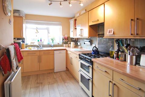 38 Beechcroft Road, Longlevens, Gloucester, GL2 9HF